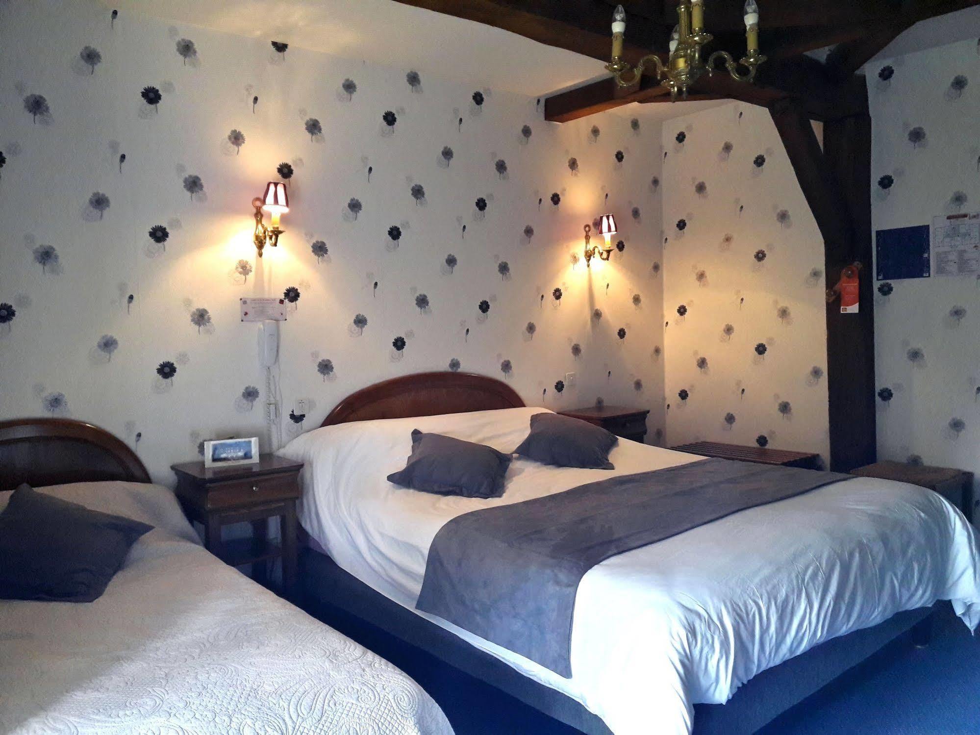 Hotel Le Clos Du Montvinage Étréaupont Екстериор снимка
