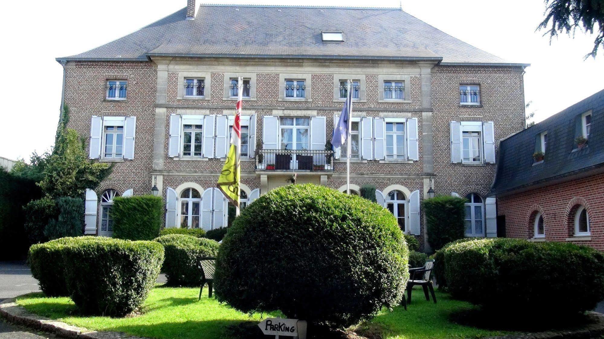 Hotel Le Clos Du Montvinage Étréaupont Екстериор снимка